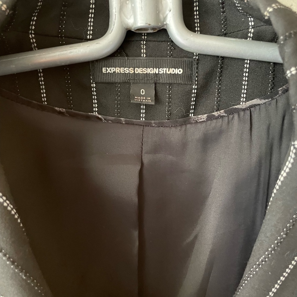 Express Jacket Size 0 - Picture 3 of 13